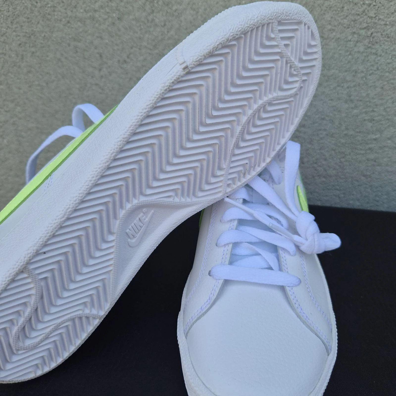 Nike sneakers – photo 3
